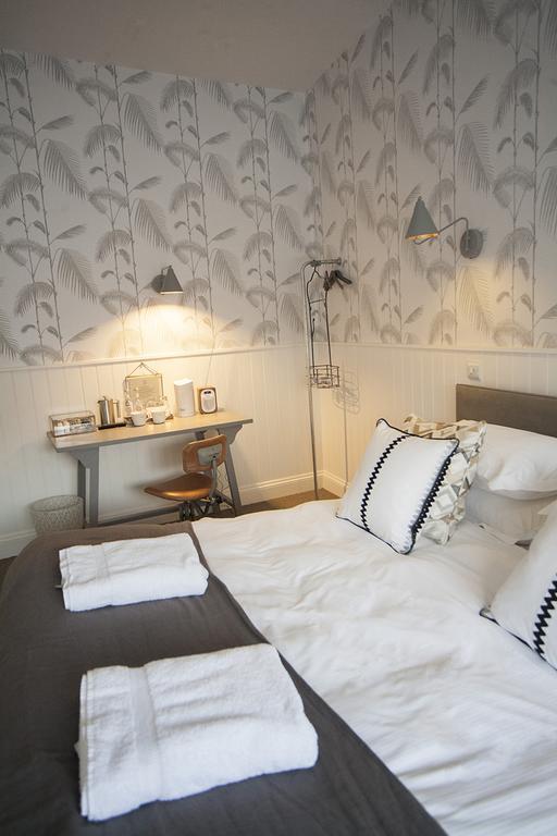 Hotel Timbrell'S Yard à Bradford-On-Avon Chambre photo