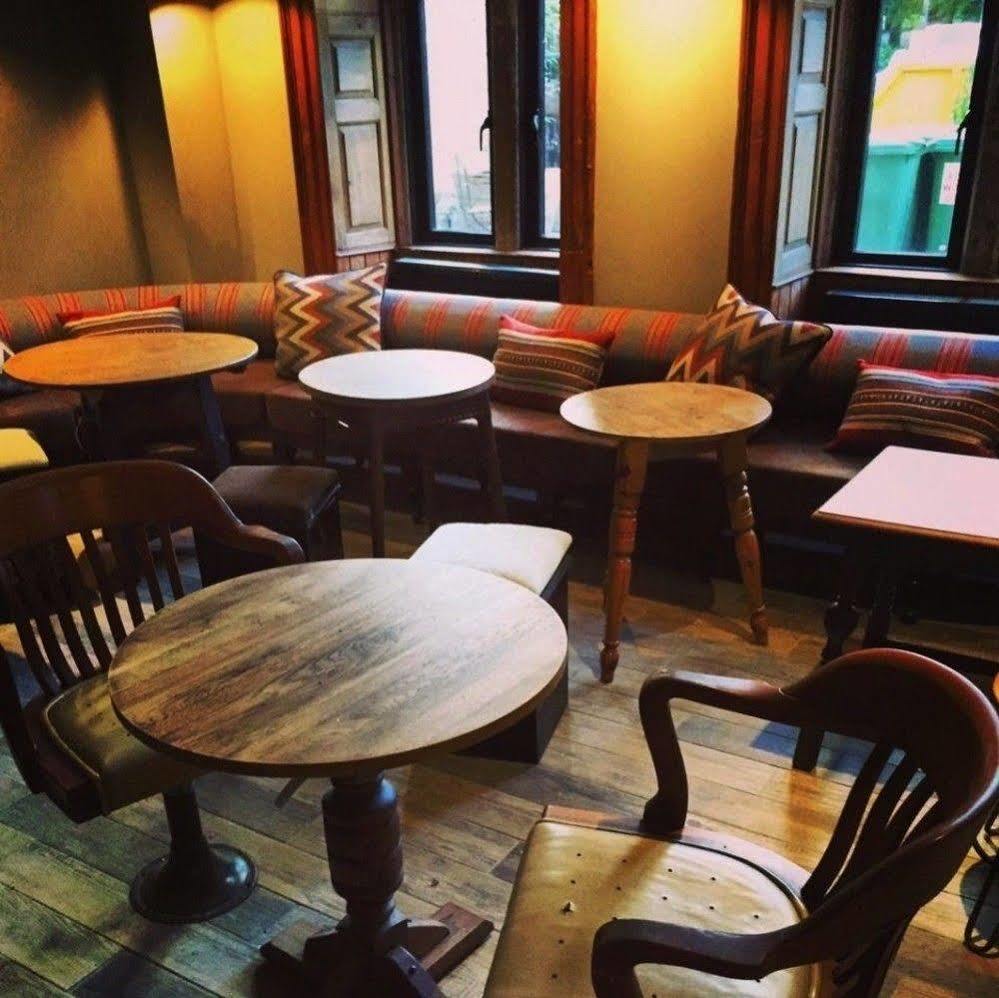 Hotel Timbrell'S Yard à Bradford-On-Avon Extérieur photo